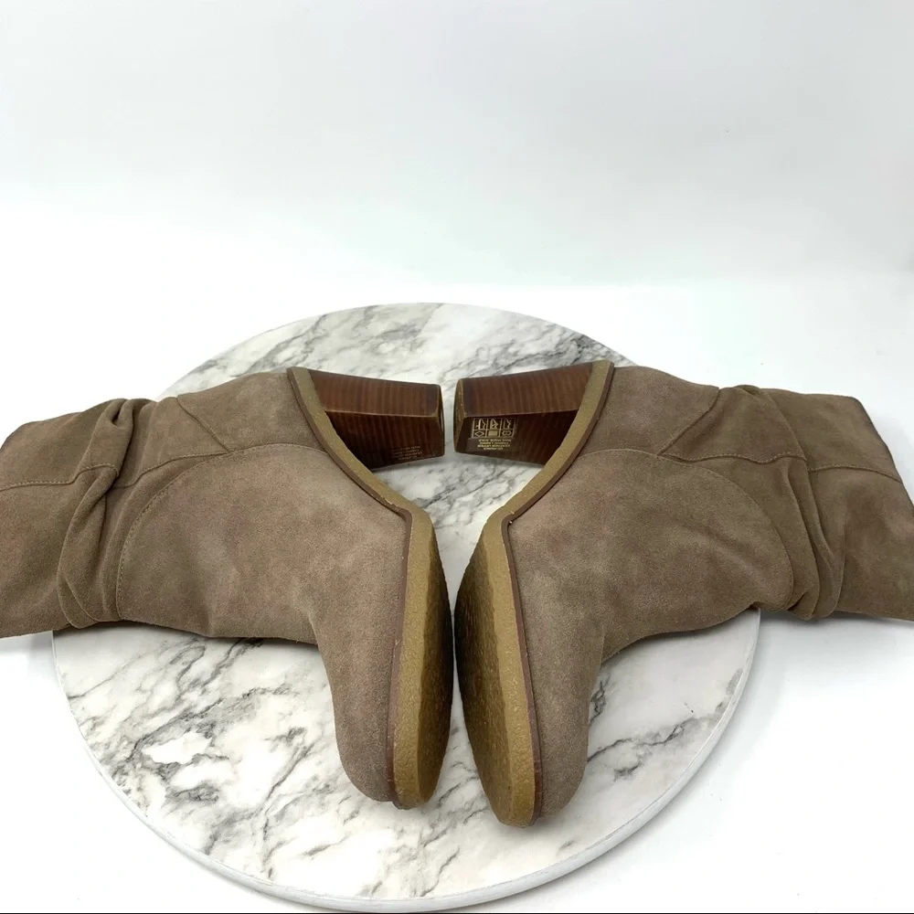 Vince Camuto Parka Suede Booties 9 Neutral Classic Casual  Bohemian Slouchy Boho - Picture 7 of 16